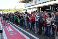В четверг Гран-при России Формулы 1 посетили около десяти тысяч зрителей